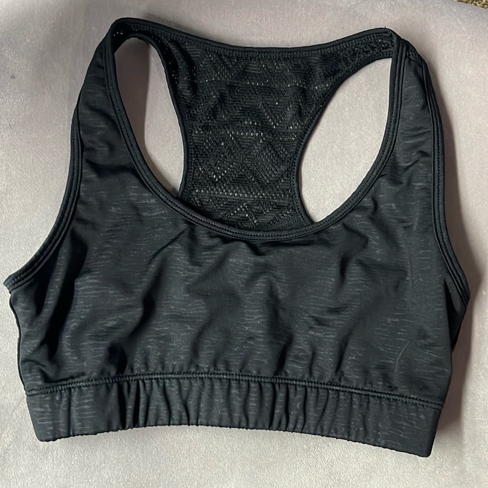 Black zyia sports bra